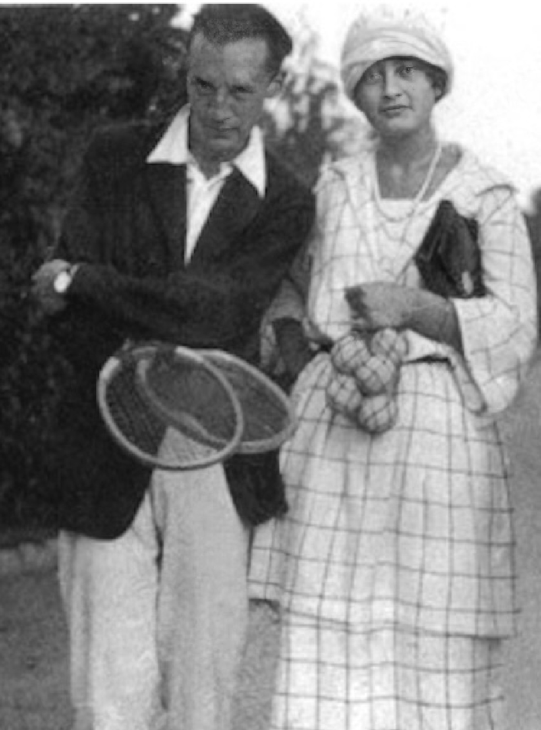 Văn hào Vladimir Nabokov trên sân quần vợt